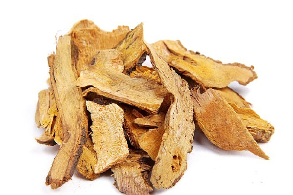 How does resveratrol affect gene expression related to aging?